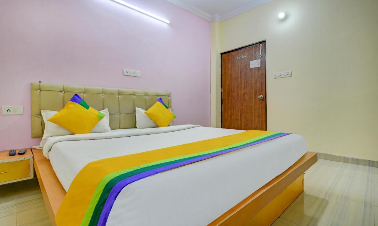 Treebo Trip Shree Laxmi Palace Hotel Bhairaun Ghāt Екстериор снимка